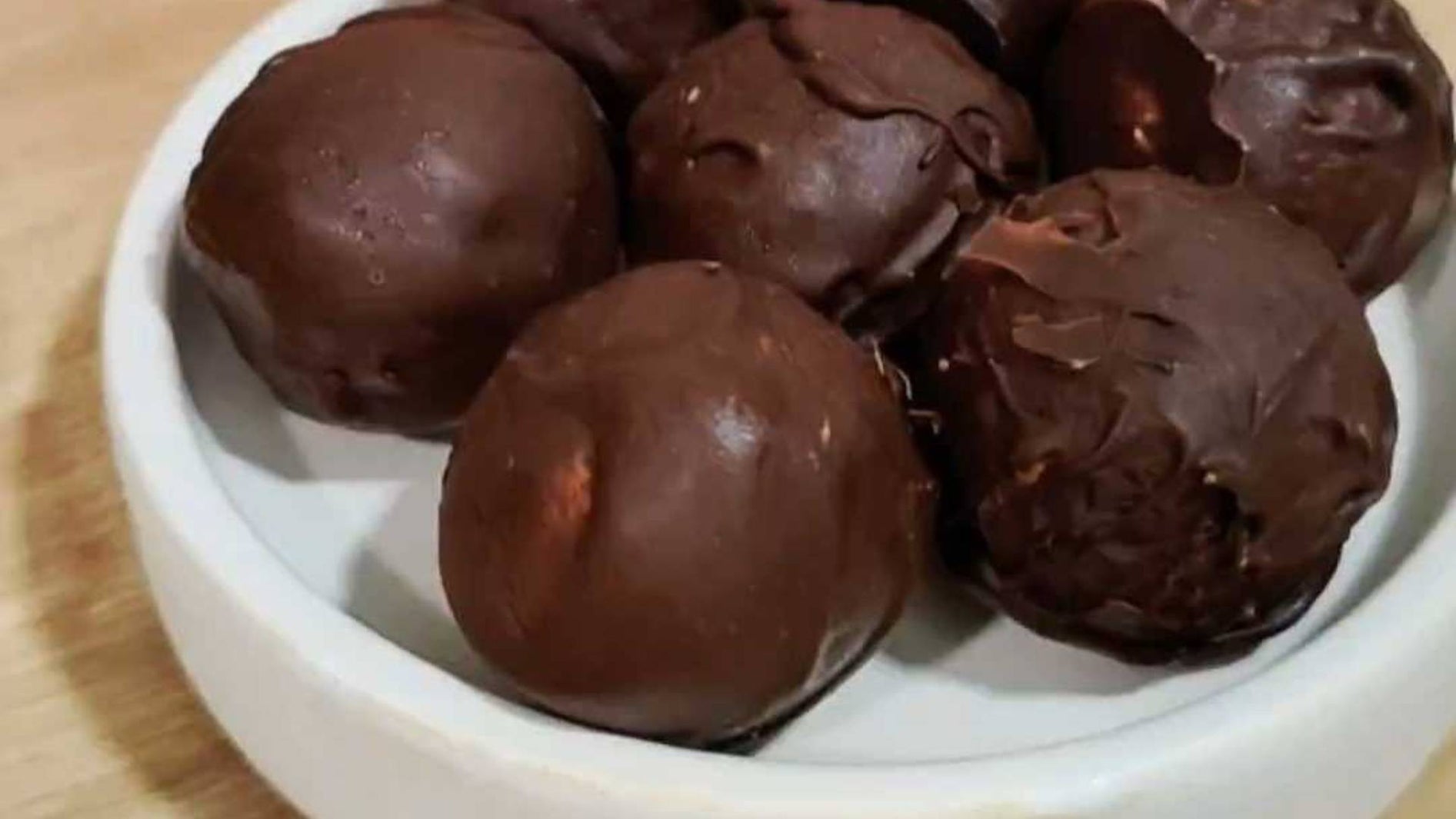 coconut vanilla protein bites