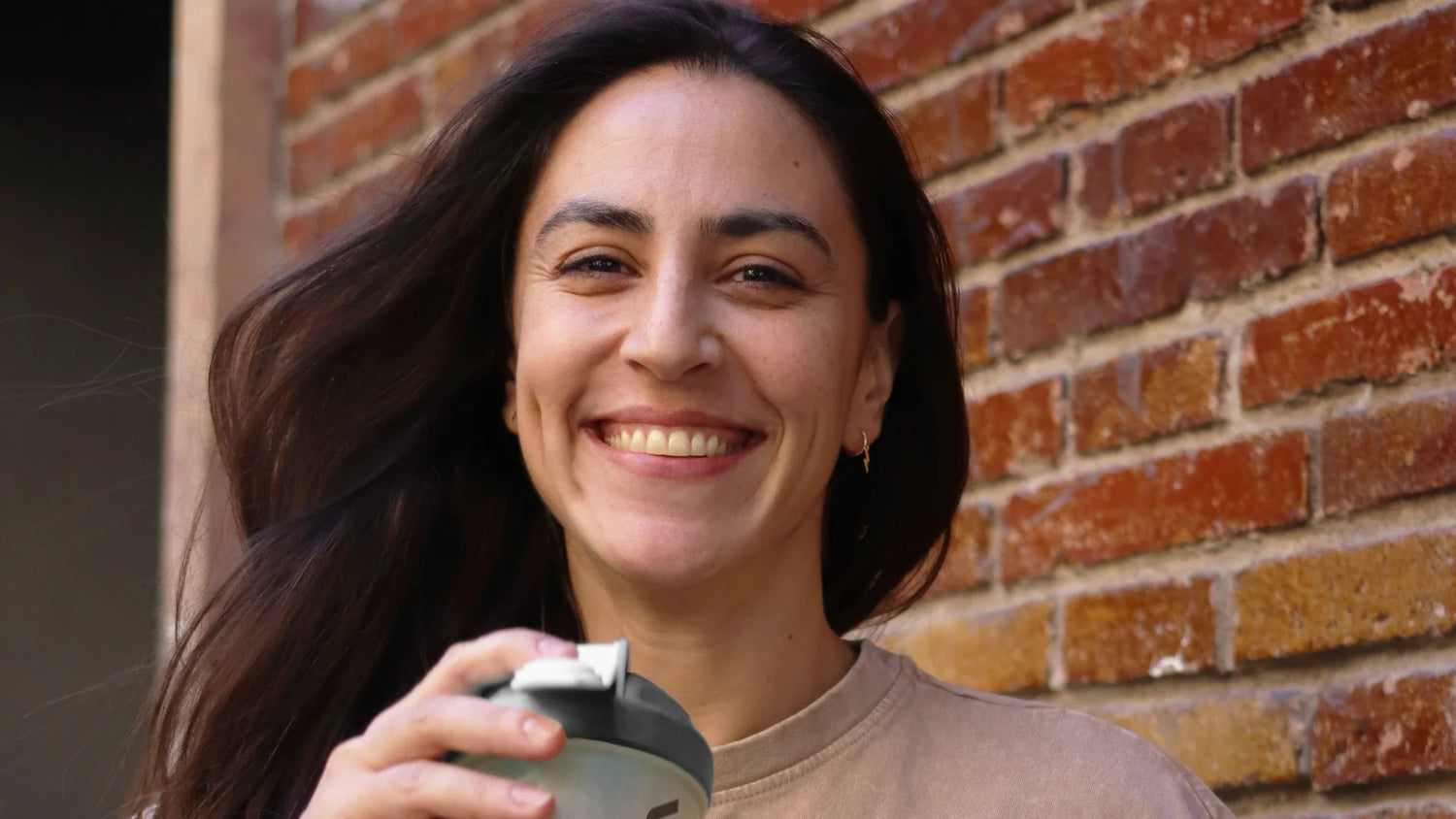 protein shake before or after workout woman